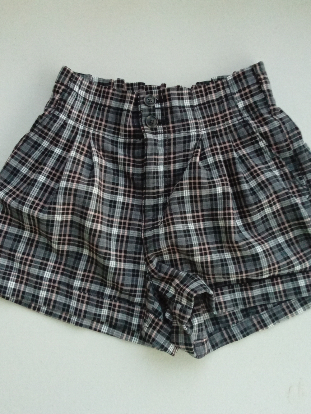 American Eagle Plaid High Waisted Pleated Paperbag Soft Shorts Size 2